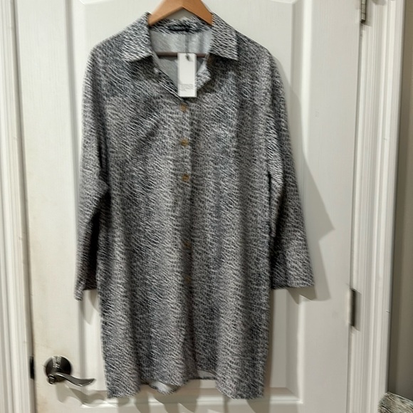 sheilay Dresses & Skirts - SHEILAY Sz S oversized, leopard pattern button up long sleeve dress NWT